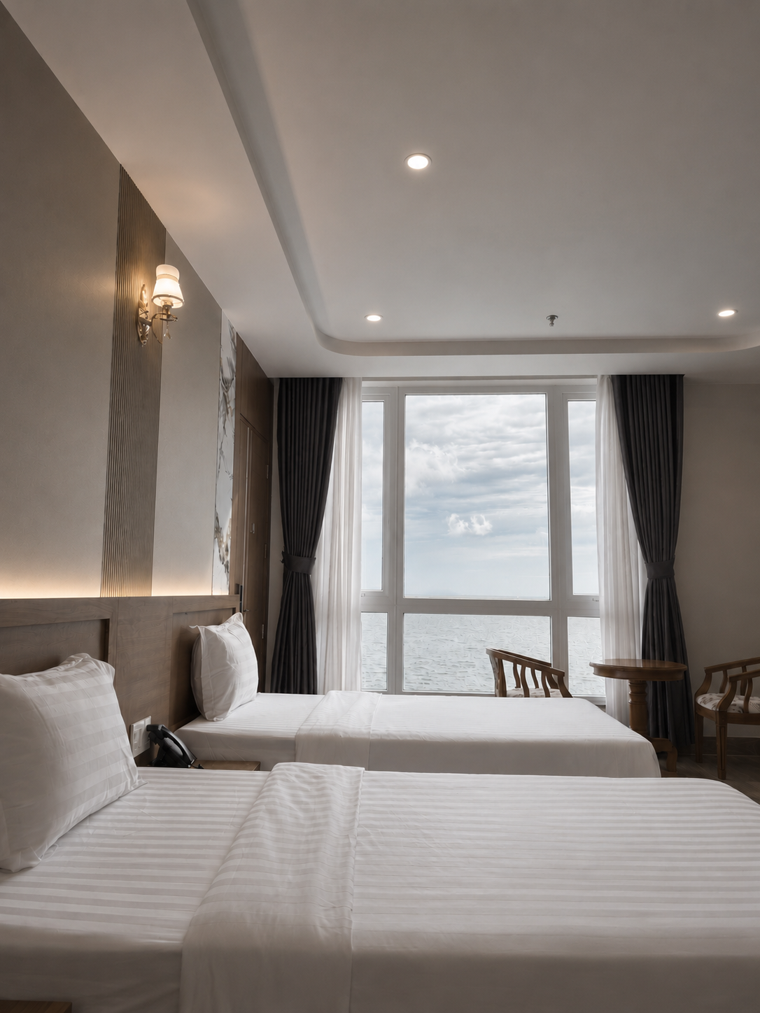Phòng Phòng 2 Khách View Biển (2 Giường Đơn) — Khách Sạn Ngọc Thành